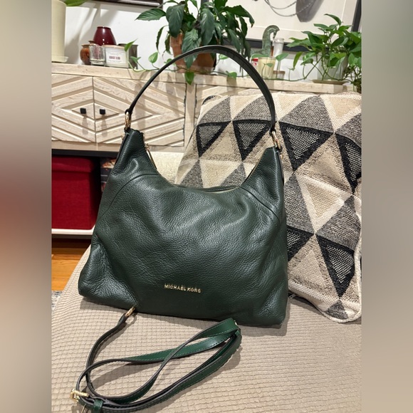 Michael Kors Pebble Leather Aria Hobo - Picture 3 of 17